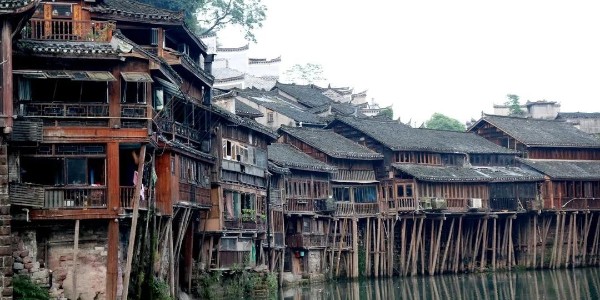 傳說中的干闌式，到底是個什么東東？